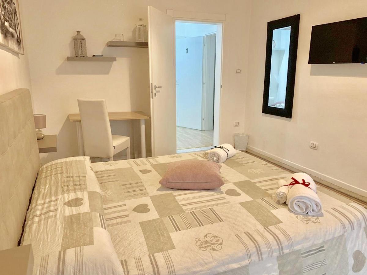 Via Conserva 27 Brindisi Luaran gambar